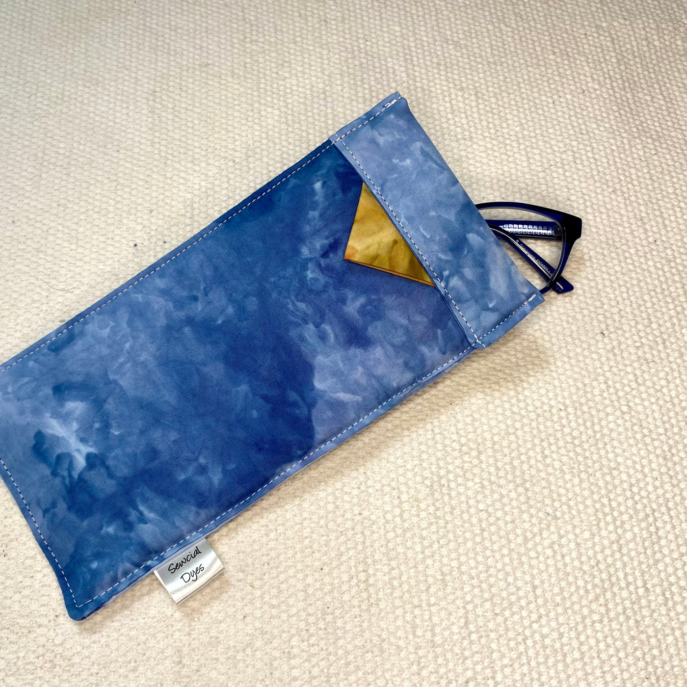 #37 Tie Dye Glasses Case - Indigo marble with gold tab