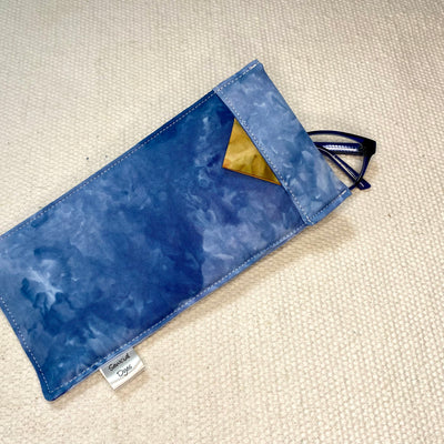 #37 Tie Dye Glasses Case - Indigo marble with gold tab