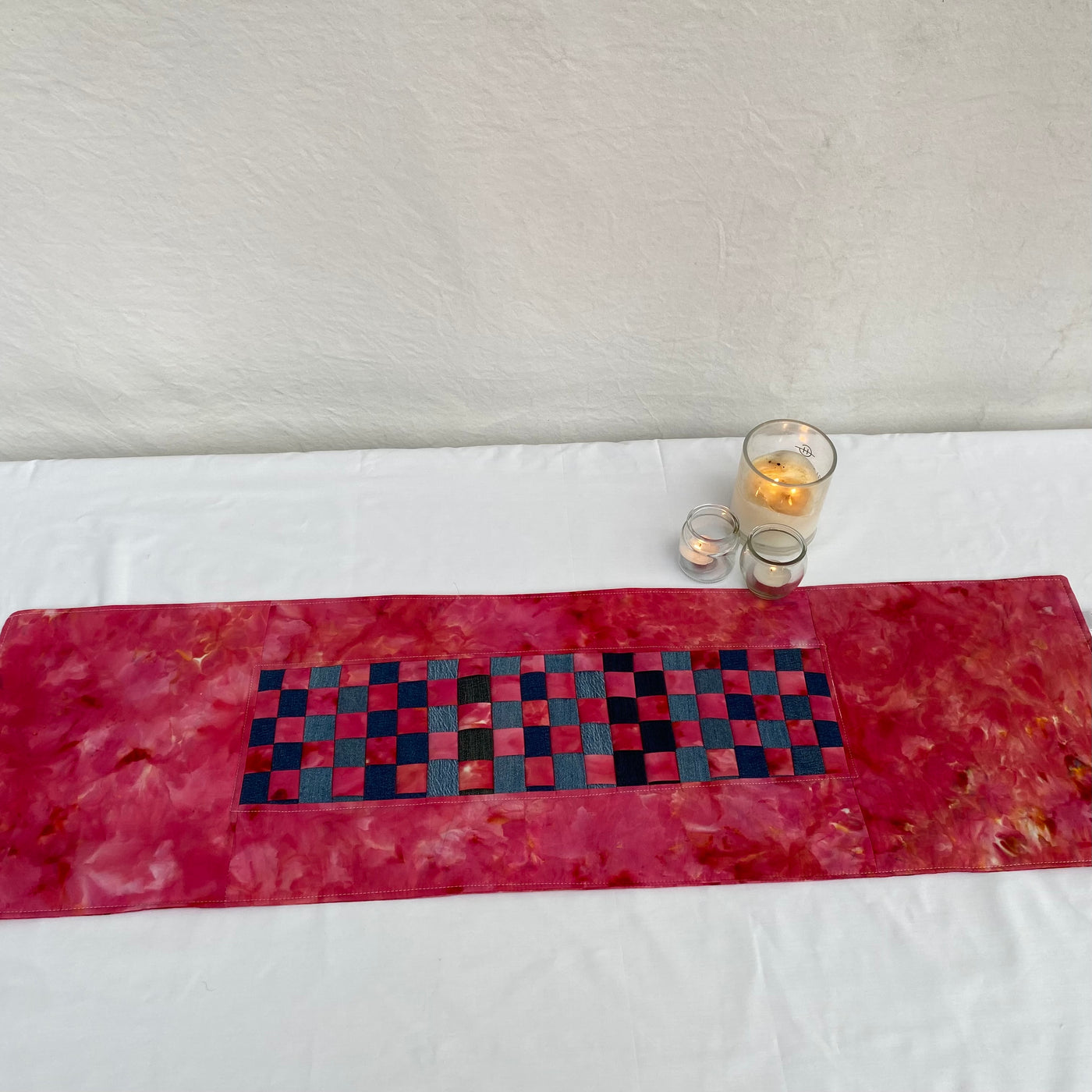 Red table runner