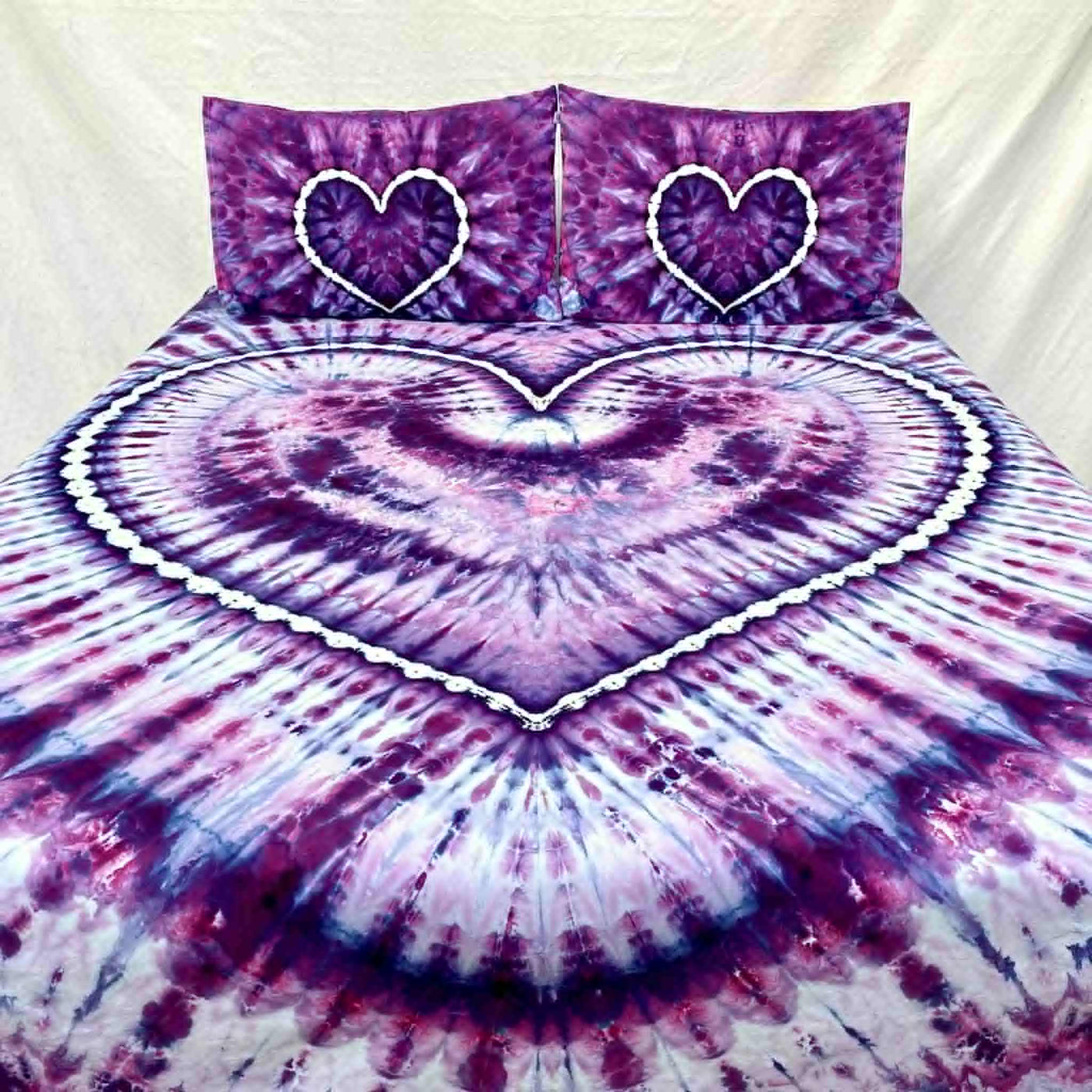 Tie Dye Heart Throw Set